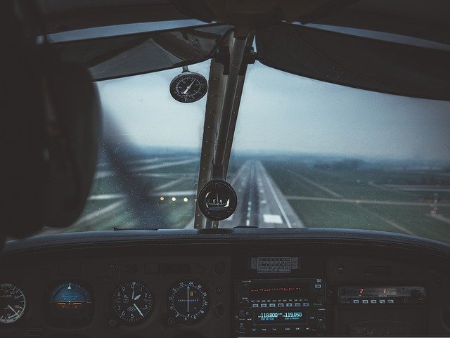 pohled z pilotní kabiny